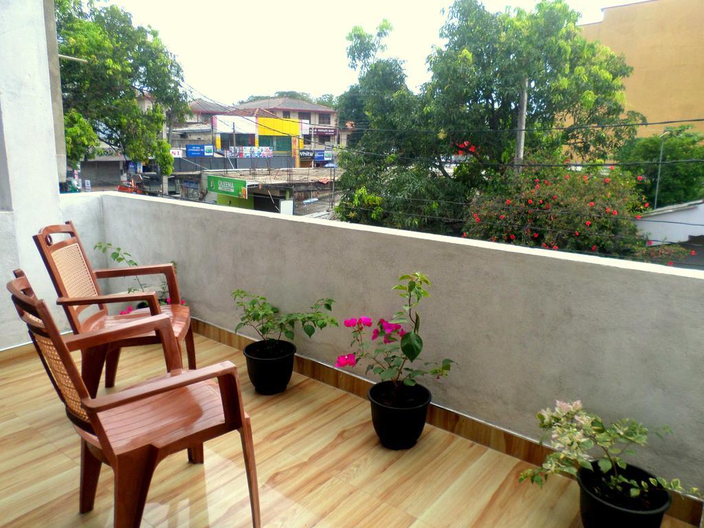 Lion Rest Hotel Anuradhapura Exterior photo