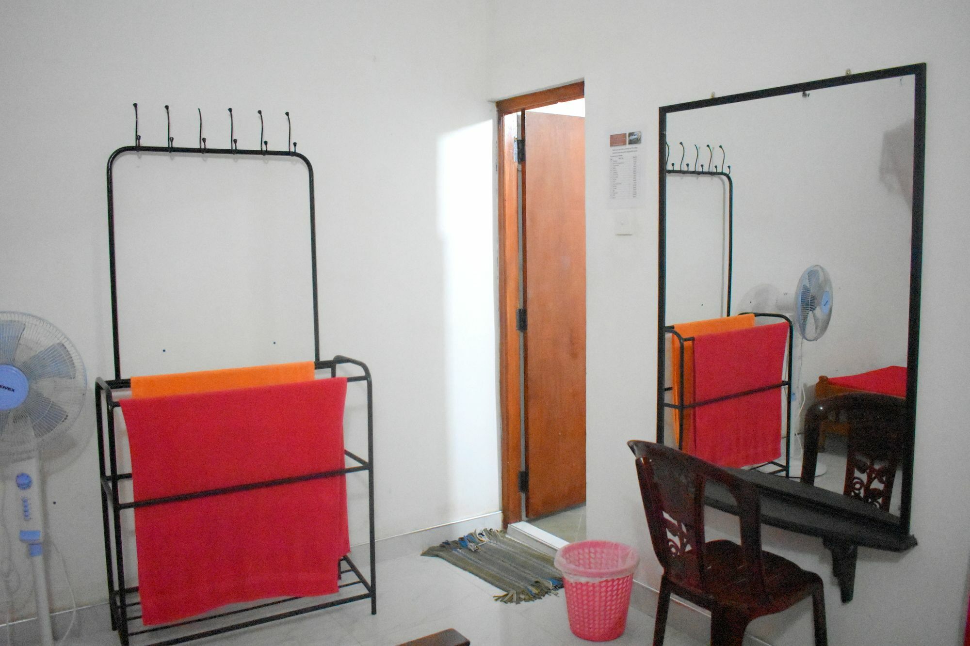 Lion Rest Hotel Anuradhapura Exterior photo
